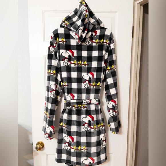 🔥PEANUTS FLEECE BATHROBE🔥 - Picture 2 of 3